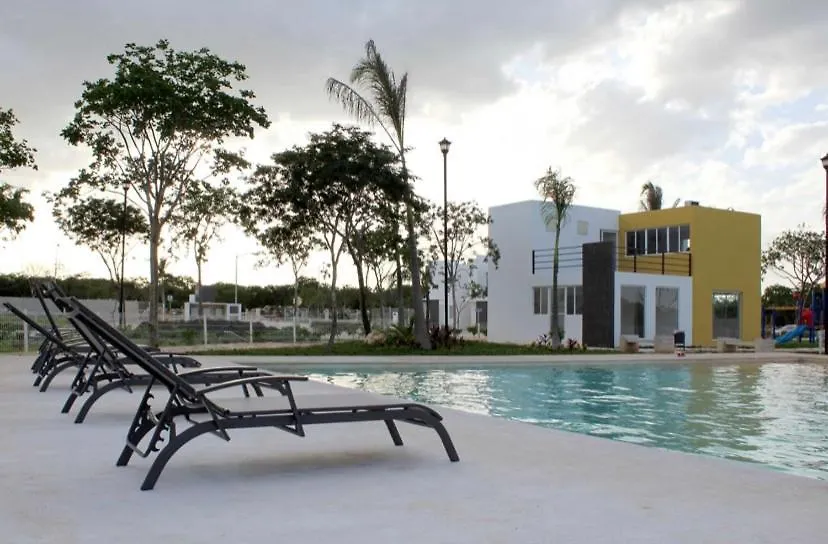 Casa Residencial A Minutos De La Playa Y Los Principales Atractivos Turisticos De Merida, Con Acceso A Alberca Holiday home
